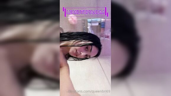 QueenBri69 Naked Shower Leaked